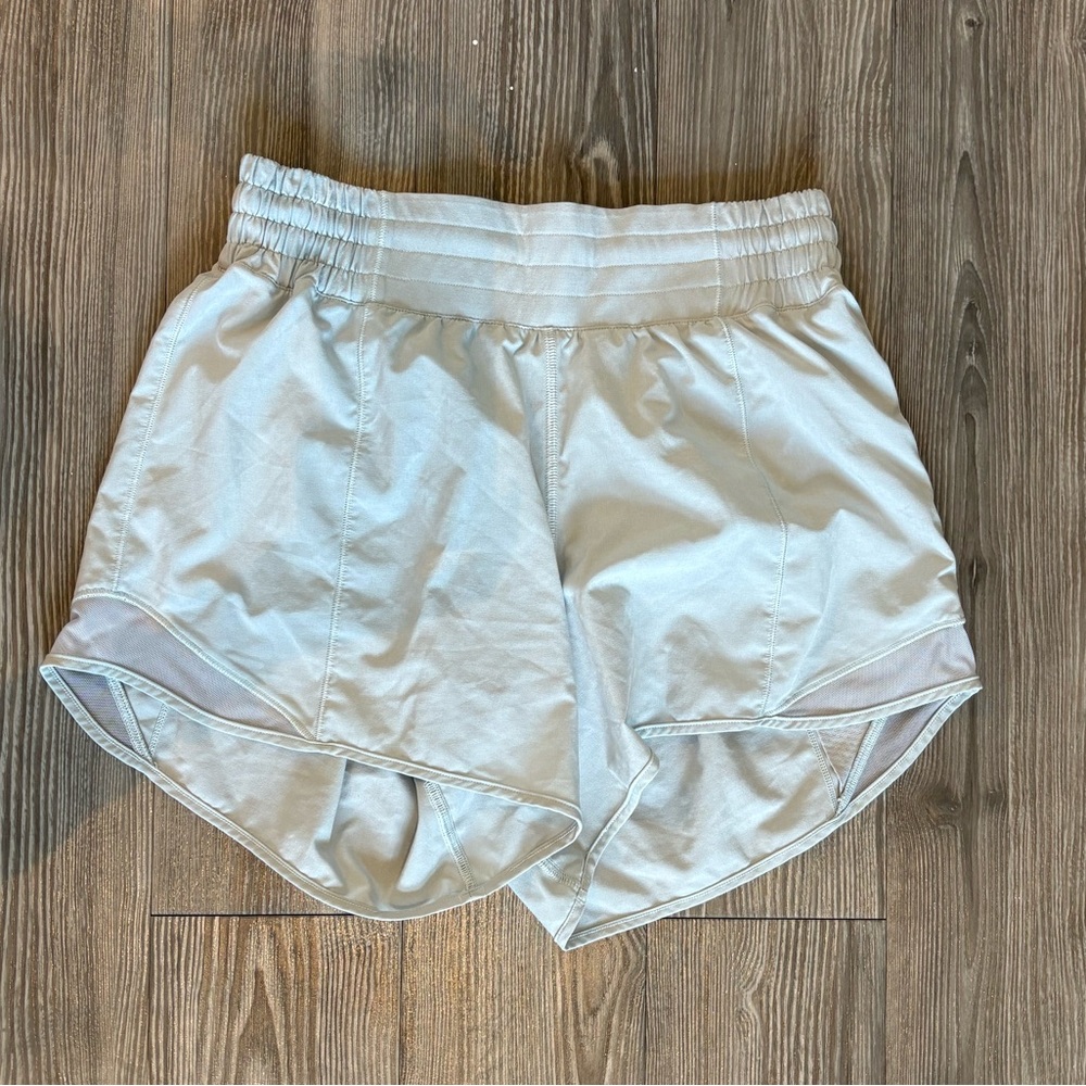 Lululemon Hotty Hot Shorts Baby Blue 4 inch inseam size 6